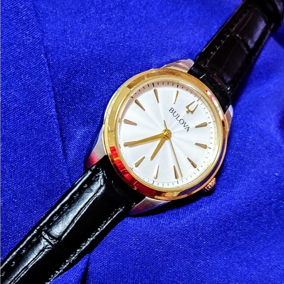 Bulova Small Dial Classic Women's Watch 28mm - Picture 1 of 5